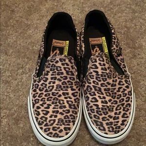 Leopard Vans